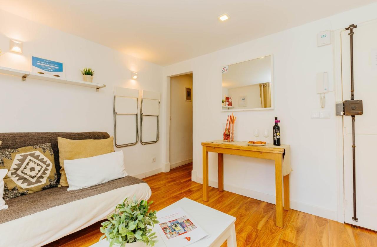 Rent4Rest Bairro Alto Charming 1Bd Apartment Lisboa Exteriör bild