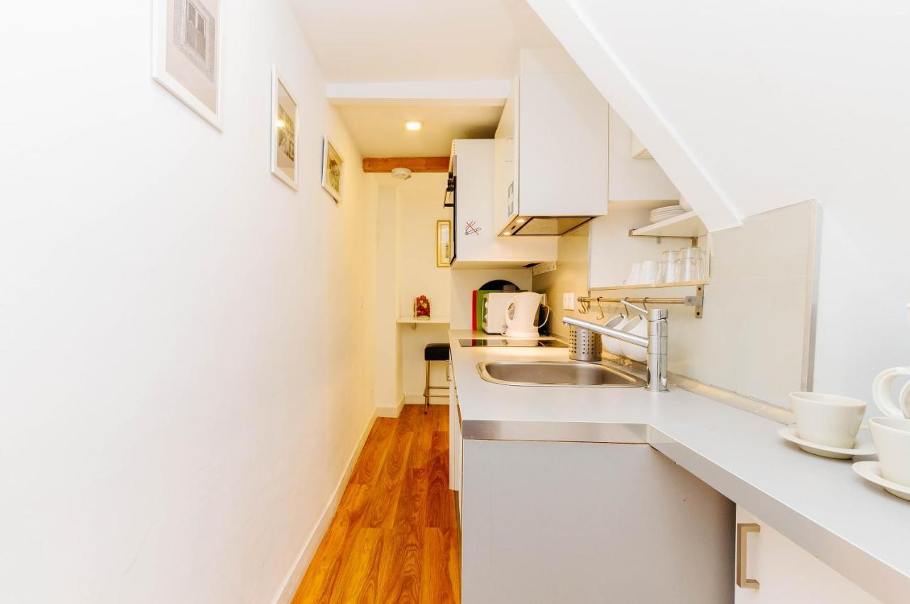 Rent4Rest Bairro Alto Charming 1Bd Apartment Lisboa Exteriör bild