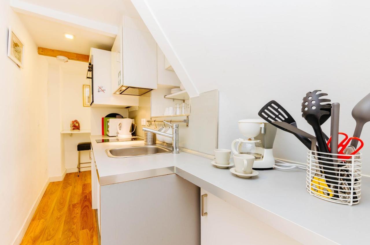 Rent4Rest Bairro Alto Charming 1Bd Apartment Lisboa Exteriör bild